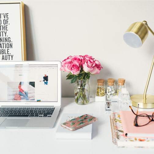 4 Fundamental Rules to Keeping a Tidy Desk's featured image