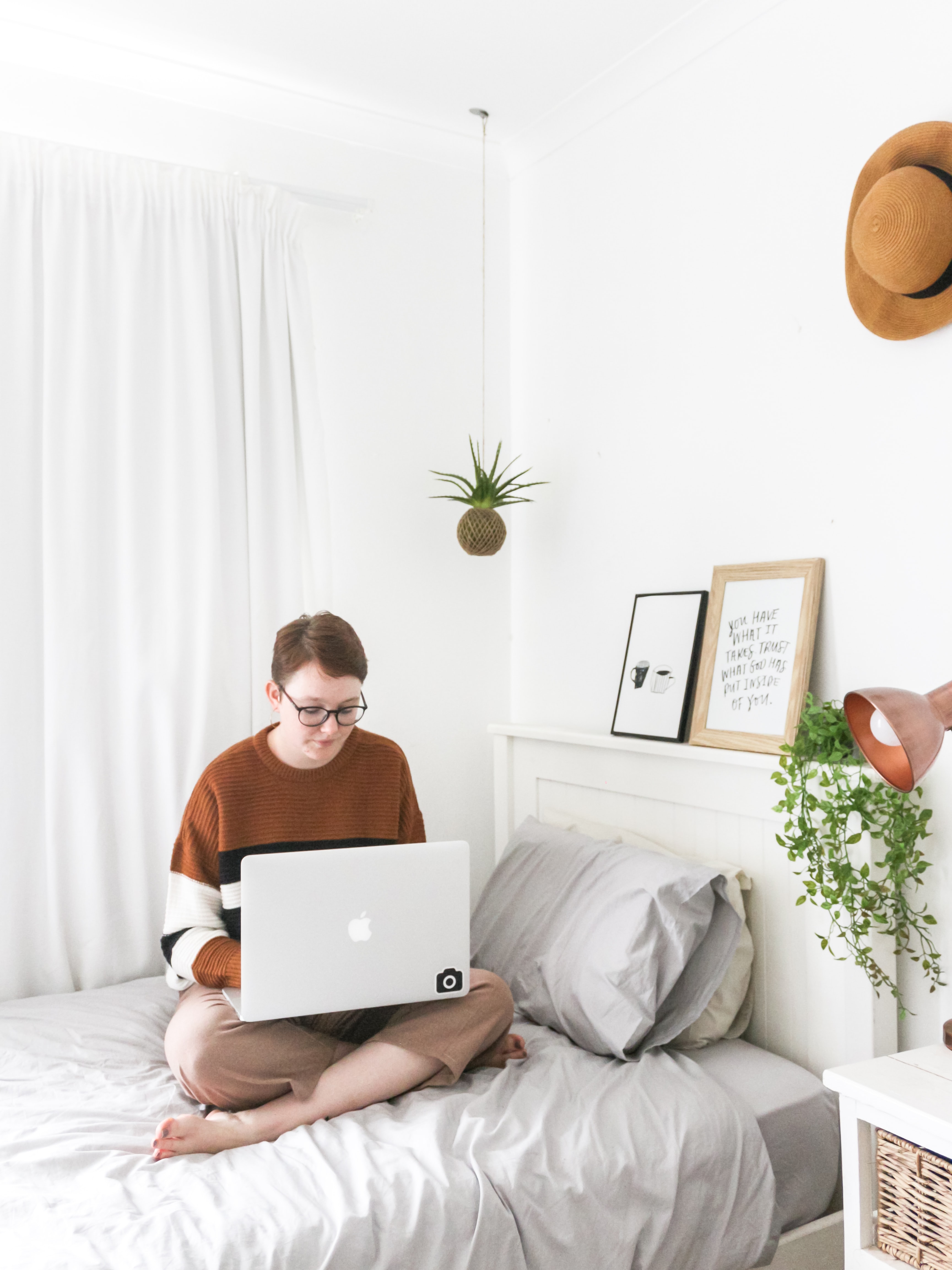 7 Tips to Keep Your Dorm Room Tidy's featured image
