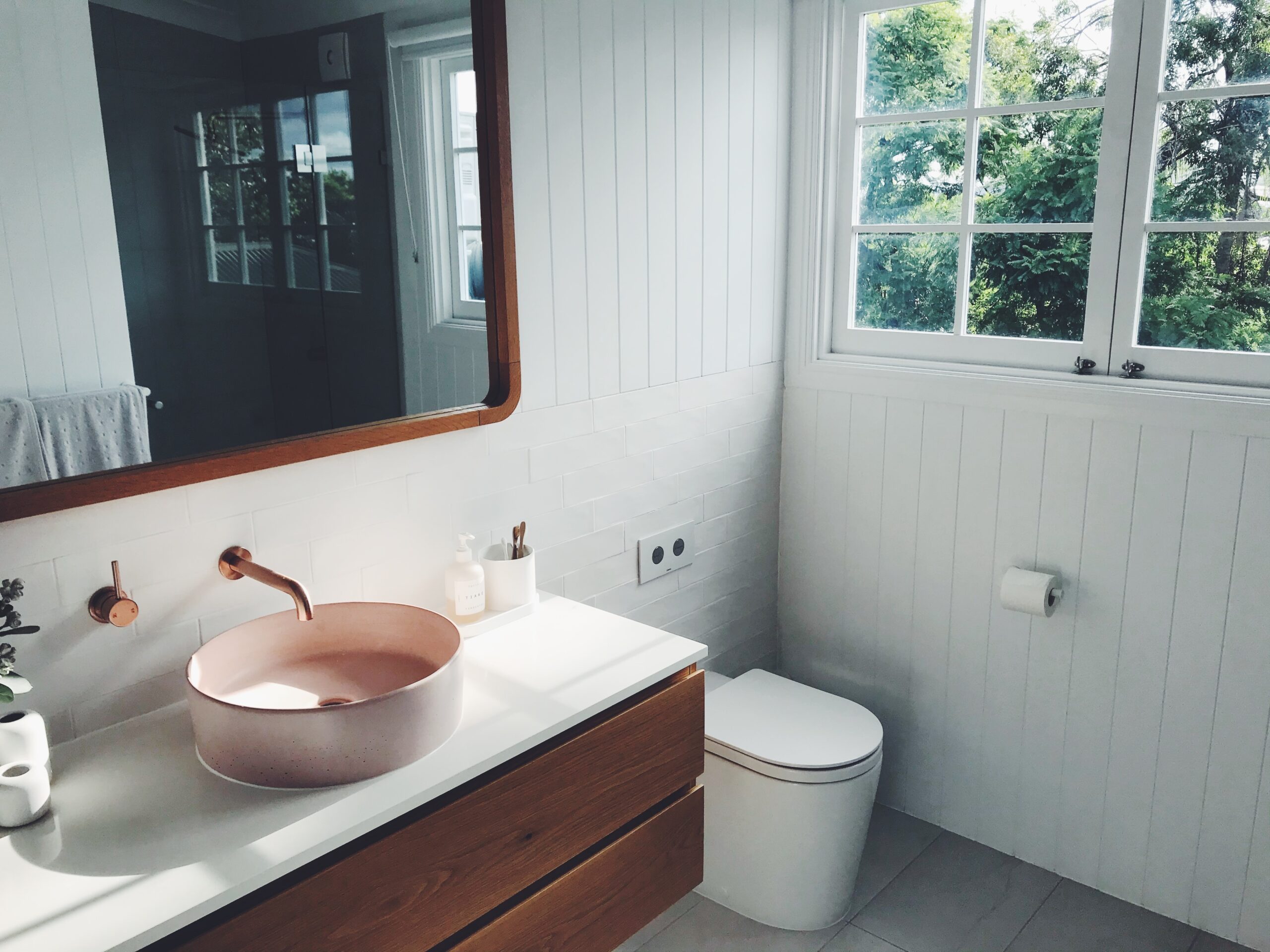 Molly Maid’s Guide to a Fresh Clean Bathroom's featured image