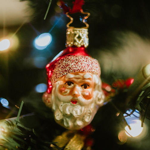 How to Clean Delicate Tree Ornaments