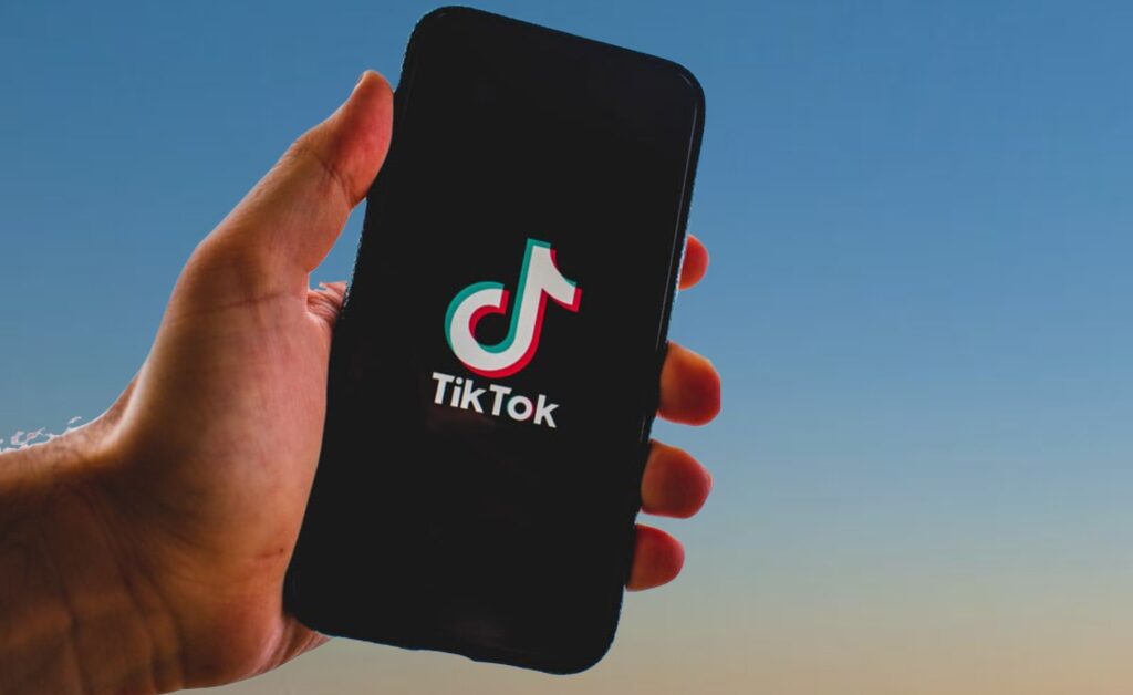 Trendy TikTok Cleaning Hacks