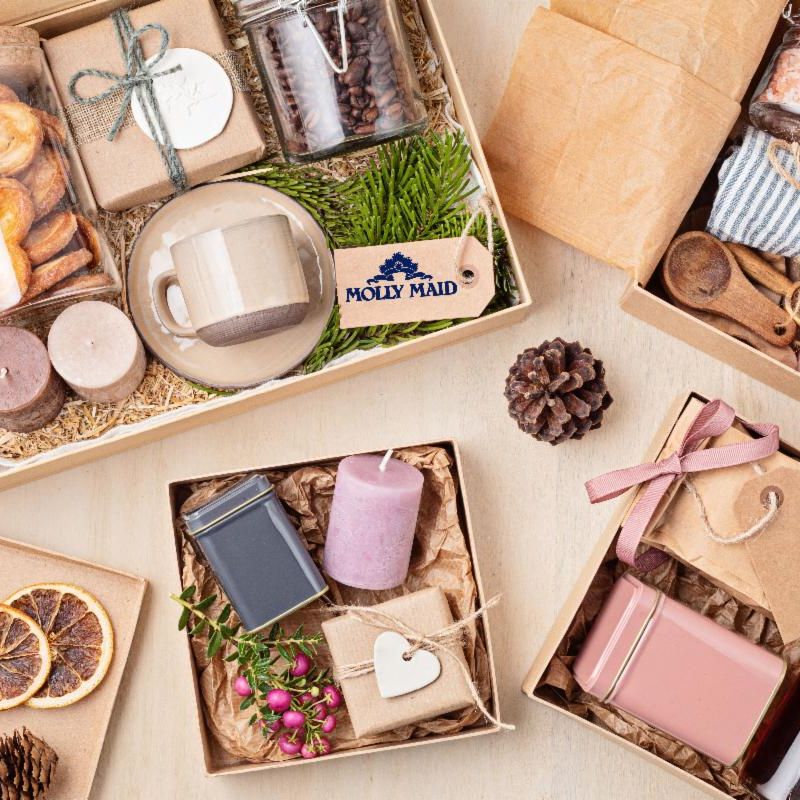 How to Keep Your Holiday Gift Wrapping Tidy