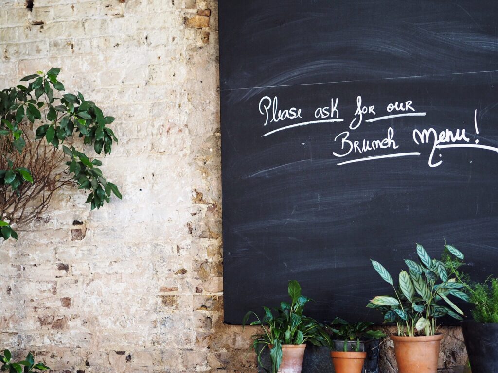 The Endless Benefits of a Kitchen Chalkboard